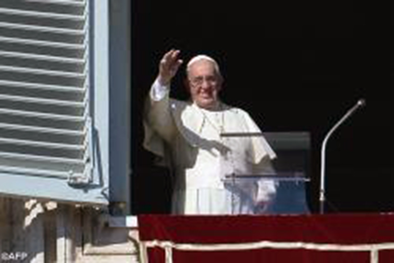 No Angelus, Papa recorda queda do Muro de Berlim